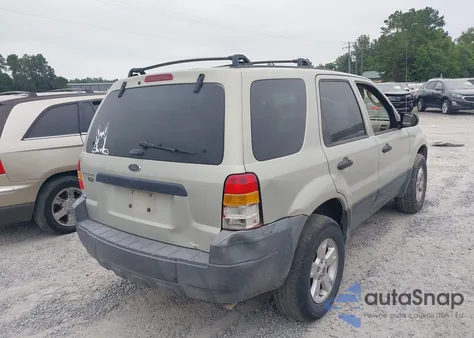 2005 Ford Escape Xlt z USA, uszkodzony, nr VIN 1FMYU93145KA20548